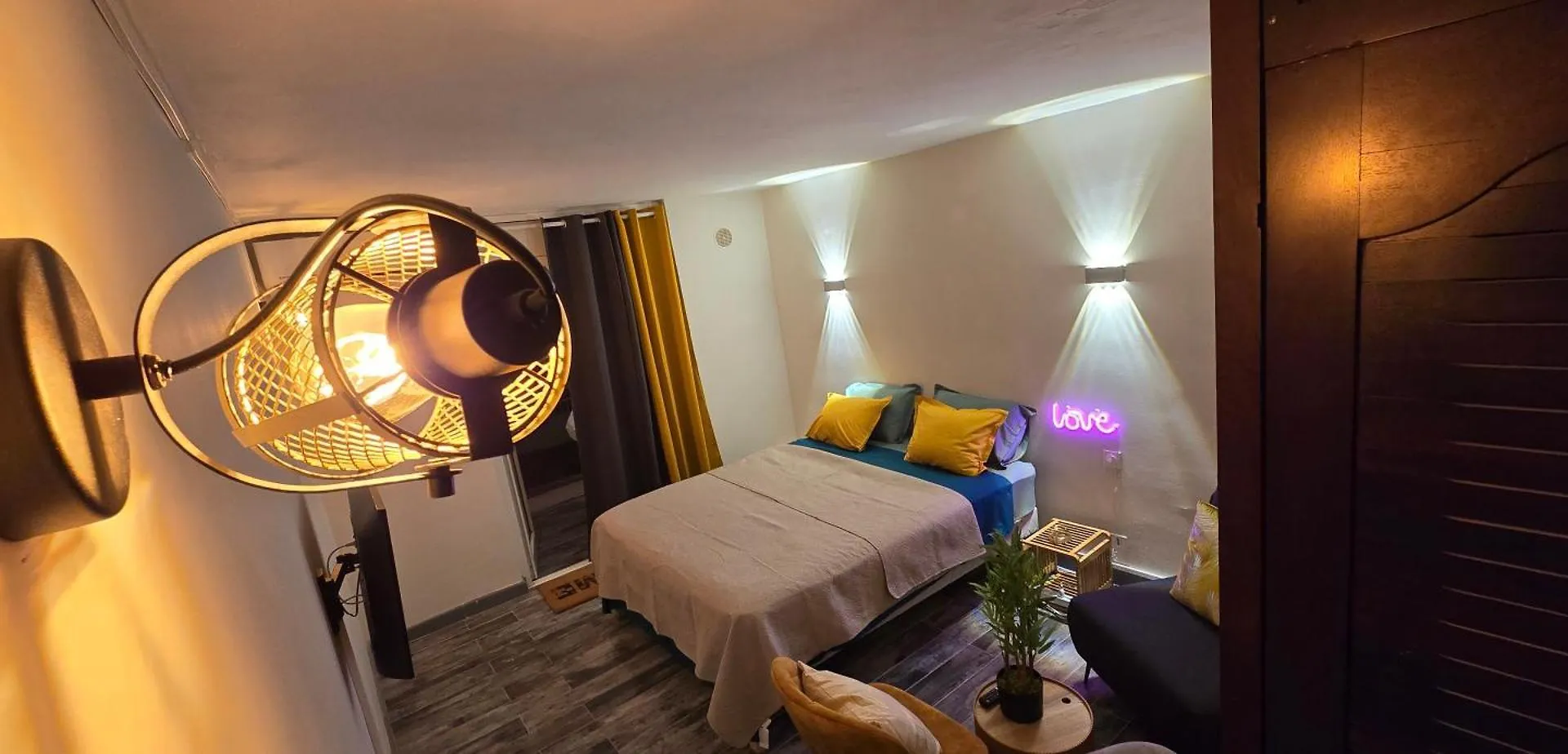 La Joconde Apartment La Trinite 0*,